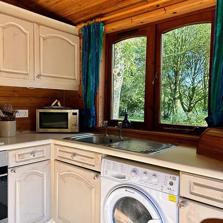 Chalet Secluded Rustic - A Digital Detox Paradise. York