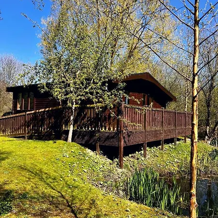 Secluded Rustic - A Digital Detox Paradise. シャレー