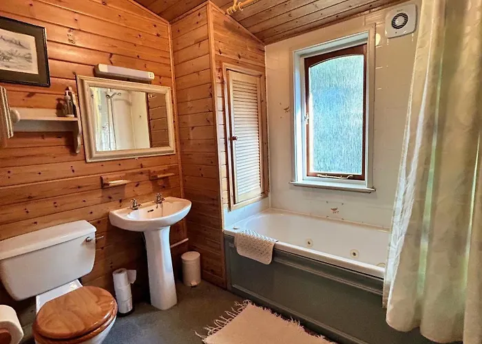 Secluded Rustic - A Digital Detox Paradise. Chalet